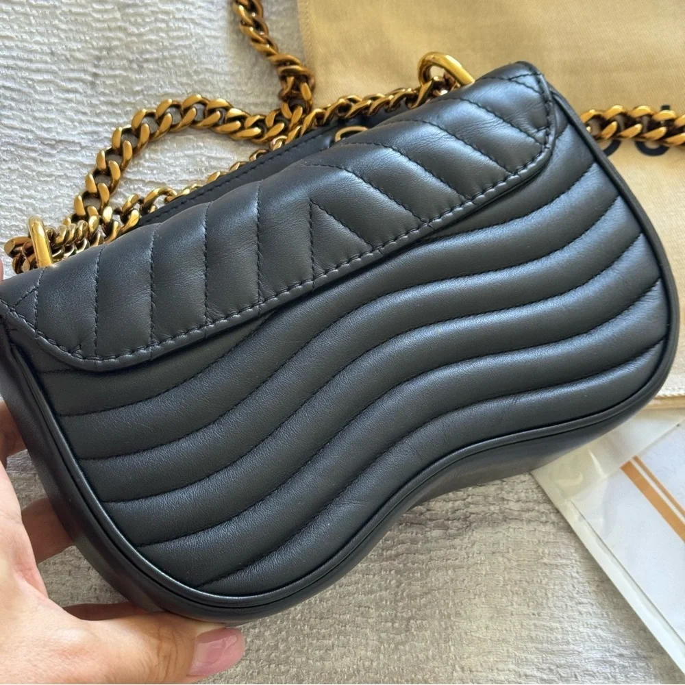 Louis Vuitton Wave Black Quilted Shoulder/Crossbody Bag, Authentic - Picture 8 of 16